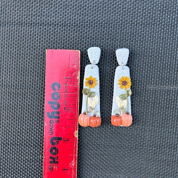 earrings perfect for fall and thanksgiving pumpkins turkey 🦃 🍁 - Picture 2 of 4